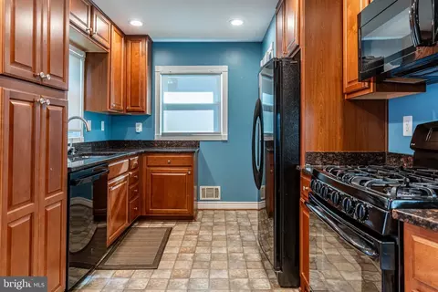 1808 Arbutus, Halethorpe, MD 21227 photo 18