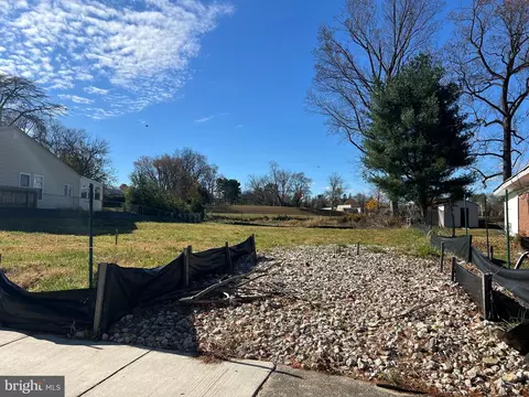 7618 Carla Rd, Pikesville, MD 21208