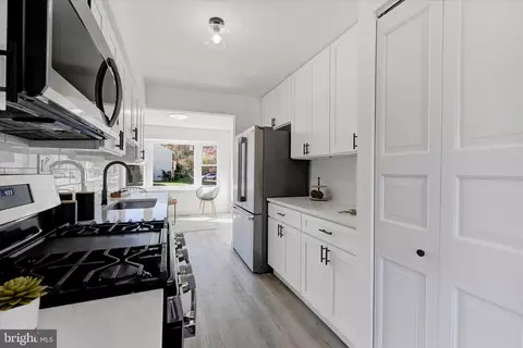 5601 Selford Rd, Halethorpe, MD 21227 photo 9