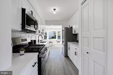 5601 Selford Rd, Halethorpe, MD 21227 photo 8