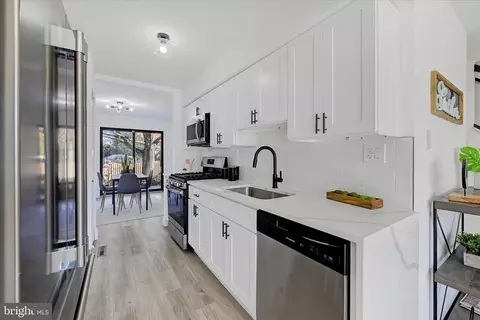 5601 Selford Rd, Halethorpe, MD 21227 photo 7