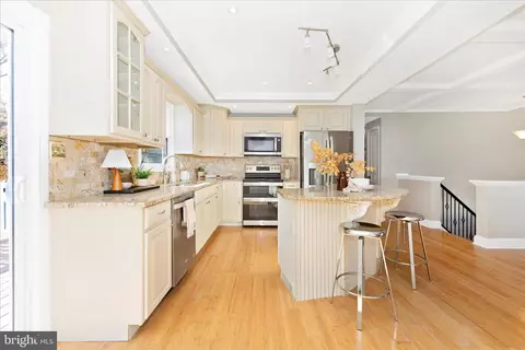 Kitchen - 3919 Link Ave, Nottingham, MD 21236 photo 3 of 4