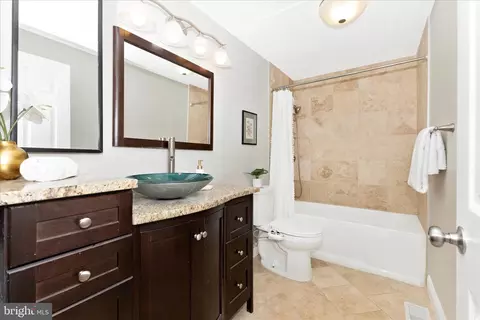 Bath - 3919 Link Ave, Nottingham, MD 21236 photo 1 of 4