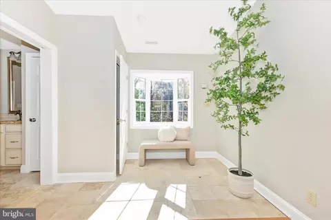 Entry Way - 3919 Link Ave, Nottingham, MD 21236 photo 6 of 6