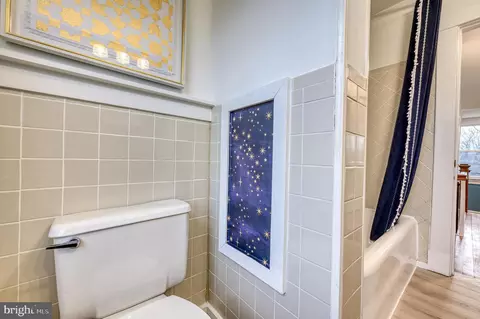 Bath - 606 Aldershot Rd, Baltimore, MD 21229 photo 4 of 5