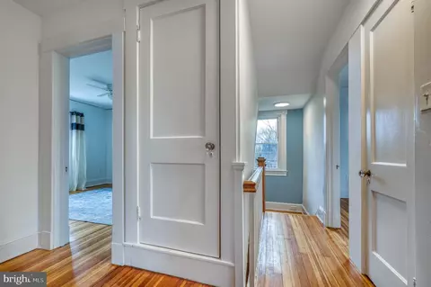 Entry Way - 606 Aldershot Rd, Baltimore, MD 21229 photo 7 of 7