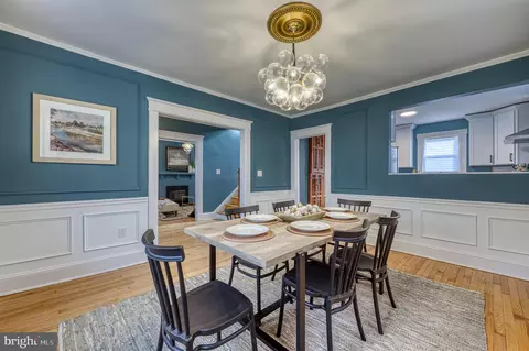 Dining - 606 Aldershot Rd, Baltimore, MD 21229 photo 3 of 4