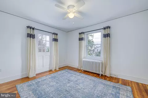 Bedroom - 606 Aldershot Rd, Baltimore, MD 21229 photo 2 of 6