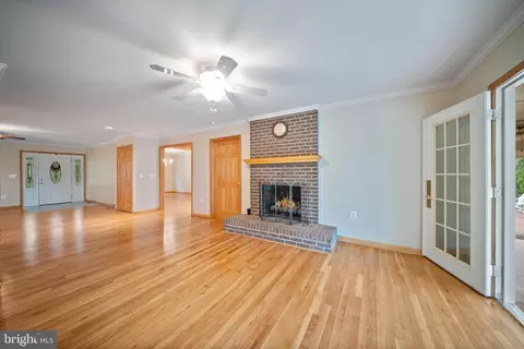 Living - 3116 Mount Carmel Rd, Upperco, MD 21155 photo 4 of 5