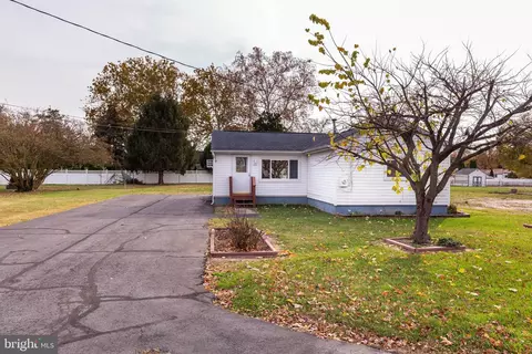 7231 Greenbank Rd, Middle River, MD 21220