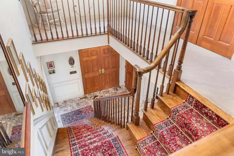 Entry Way - 11 Glenberry Ct, Phoenix, MD 21131 photo 4 of 6