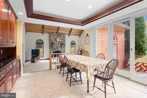 Dining - 11 Glenberry Ct, Phoenix, MD 21131 photo 3 of 3