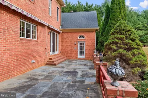 Exterior - 11 Glenberry Ct, Phoenix, MD 21131 photo 7 of 8