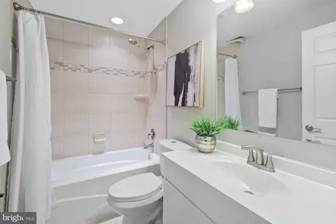 Bath - 121 3rd Ave, Halethorpe, MD 21227 photo 3 of 3