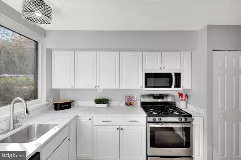 12 Stoneridge Ct, Baltimore, MD 21239 photo 7