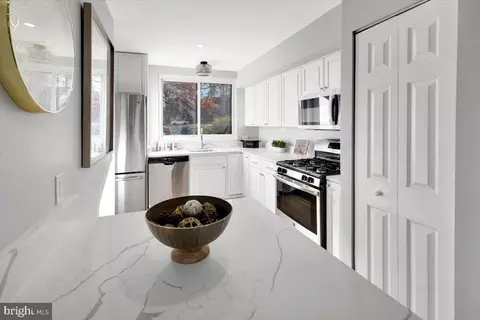 12 Stoneridge Ct, Baltimore, MD 21239 photo 9