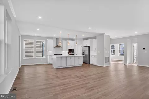 10619 Wennington St, Middle River, MD 21220 photo 5