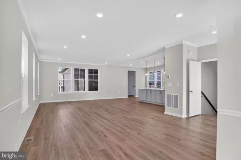 10619 Wennington St, Middle River, MD 21220 photo 6