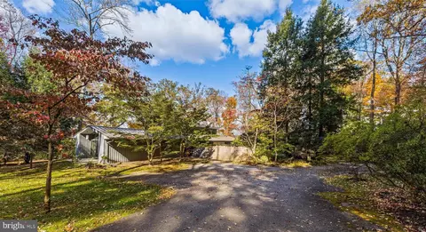 32 Caveswood Ln, Owings Mills, MD 21117