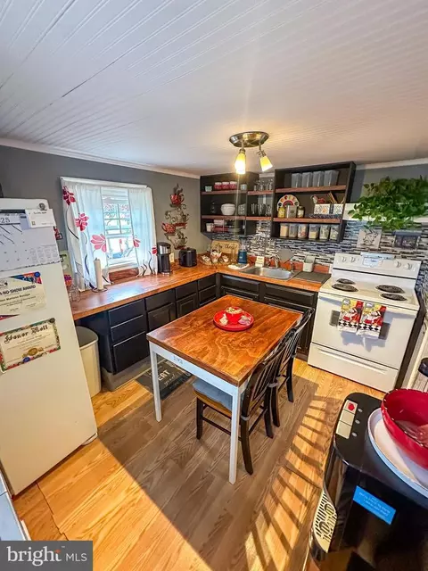 112 Trailway Rd, Middle River, MD 21220 photo 7