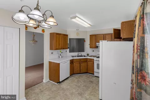 7527 Maury, Windsor Mill, MD 21244 photo 22