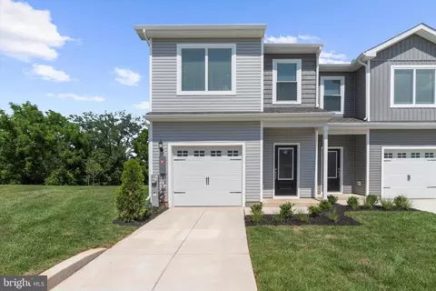 8120 Bartholomew Ct, Baltimore, MD 21206 photo 2