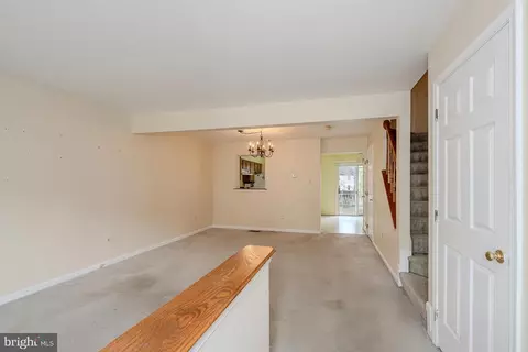 Living - 1130 Kelfield Dr #1130, Halethorpe, MD 21227 photo 1 of 4