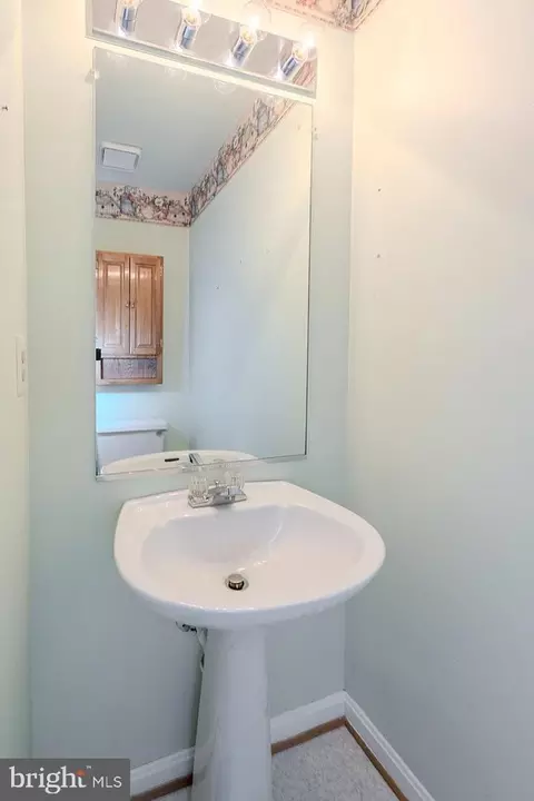 Bath - 1130 Kelfield Dr #1130, Halethorpe, MD 21227 photo 1 of 2