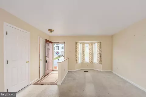 Living - 1130 Kelfield Dr #1130, Halethorpe, MD 21227 photo 2 of 4