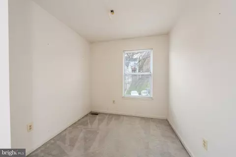 Bedroom - 1130 Kelfield Dr #1130, Halethorpe, MD 21227 photo 4 of 4