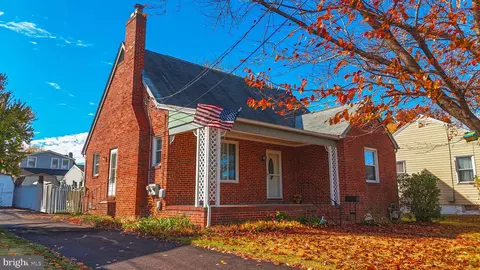 Exterior - 1243 Linden Ave, Halethorpe, MD 21227 photo 4 of 4