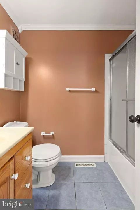 Bath - 4802 Variation Rd, Nottingham, MD 21236 photo 2 of 3