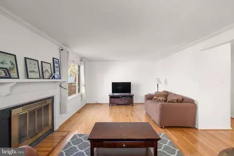 Living - 4802 Variation Rd, Nottingham, MD 21236 photo 2 of 4
