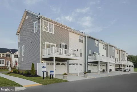7605 River Reach Rd, Windsor Mill, MD 21244 photo 2