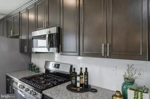 7605 River Reach Rd, Windsor Mill, MD 21244 photo 4