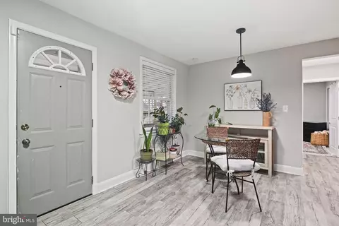Entry Way - 3417 Fairview Rd, Baltimore, MD 21207 photo 7 of 10