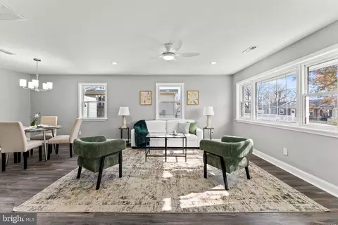 Living - 1013 Cord St, Middle River, MD 21220 photo 3 of 5