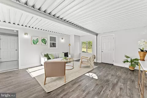 Living - 1013 Cord St, Middle River, MD 21220 photo 5 of 5