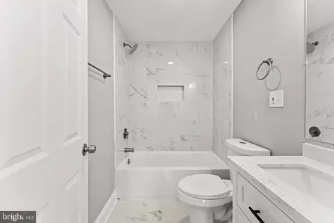 Bath - 1013 Cord St, Middle River, MD 21220 photo 6 of 6