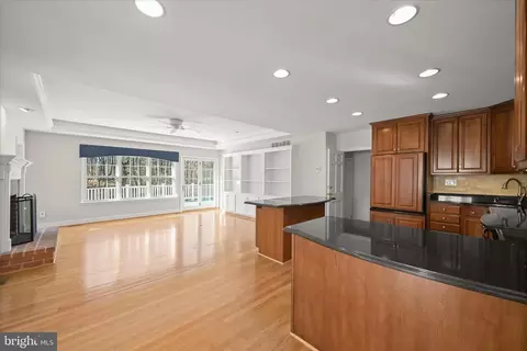 Living - 1112 Hampton Garth, Towson, MD 21286 photo 9 of 17
