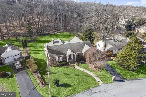 View/Area - 1112 Hampton Garth, Towson, MD 21286 photo 2 of 5