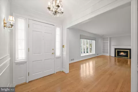 Entry Way - 1112 Hampton Garth, Towson, MD 21286 photo 1 of 1