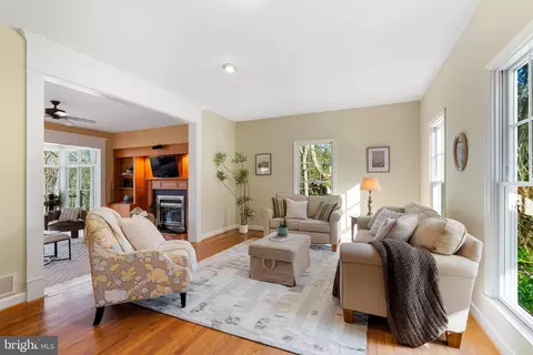 Living - 10 Seven Springs Ct, Phoenix, MD 21131 photo 1 of 3