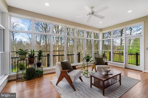 Exterior - 10 Seven Springs Ct, Phoenix, MD 21131 photo 7 of 20