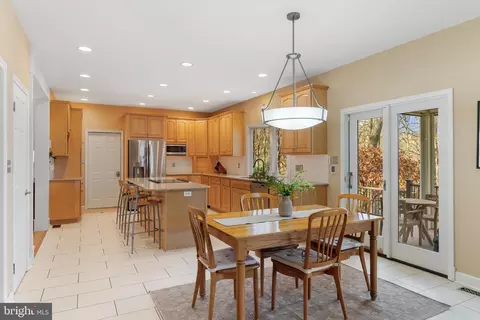 Dining - 10 Seven Springs Ct, Phoenix, MD 21131 photo 2 of 4