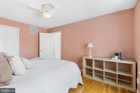Bedroom - 10 Seven Springs Ct, Phoenix, MD 21131 photo 4 of 7