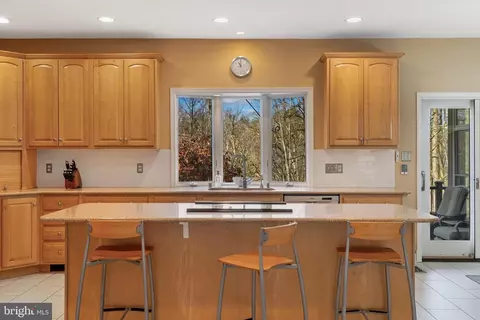 Kitchen - 10 Seven Springs Ct, Phoenix, MD 21131 photo 2 of 3