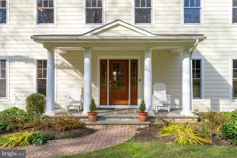 Exterior - 10 Seven Springs Ct, Phoenix, MD 21131 photo 6 of 20
