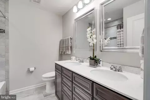 Bath - Undisclosed, Baltimore, MD 21229 photo 2 of 5