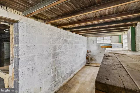 Entry Way - 7627 Carson Ave, Baltimore, MD 21224 photo 6 of 6